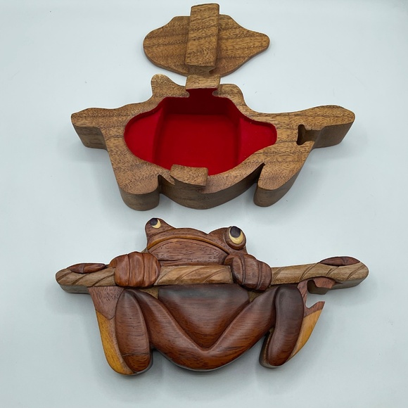 Tree Frog Hand Carved Keepsake Gift Box wooden frog keepsake - Picture 7 of 10